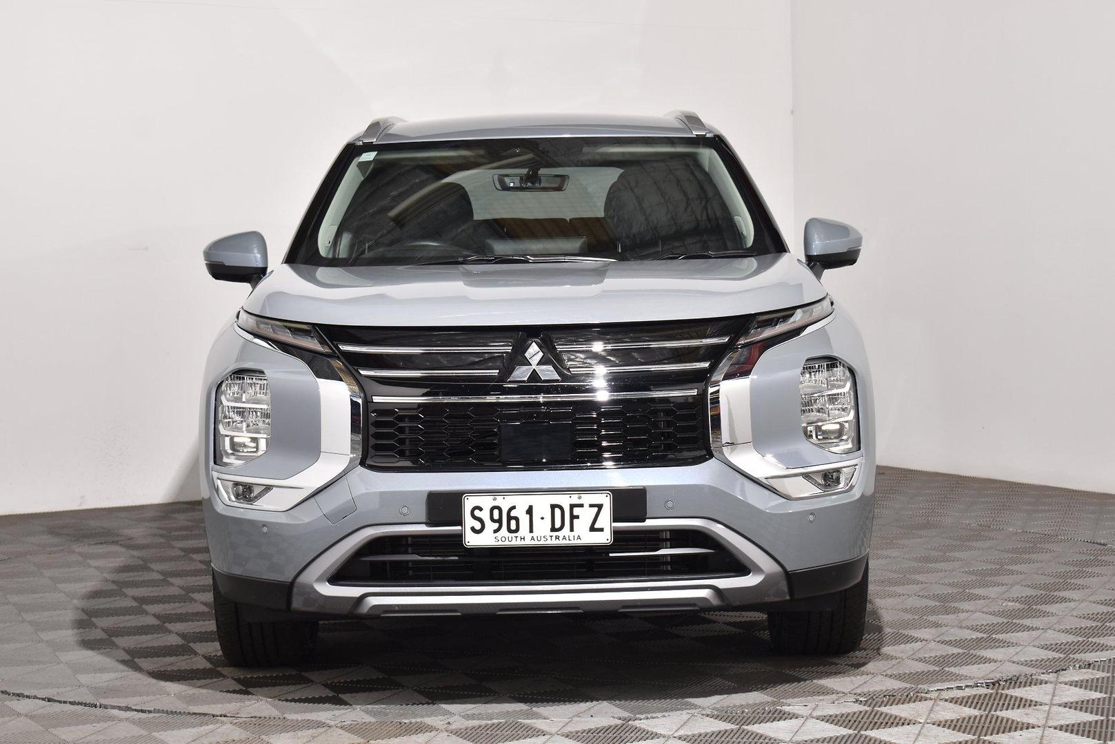 2025 Mitsubishi Outlander Aspire — photo 3