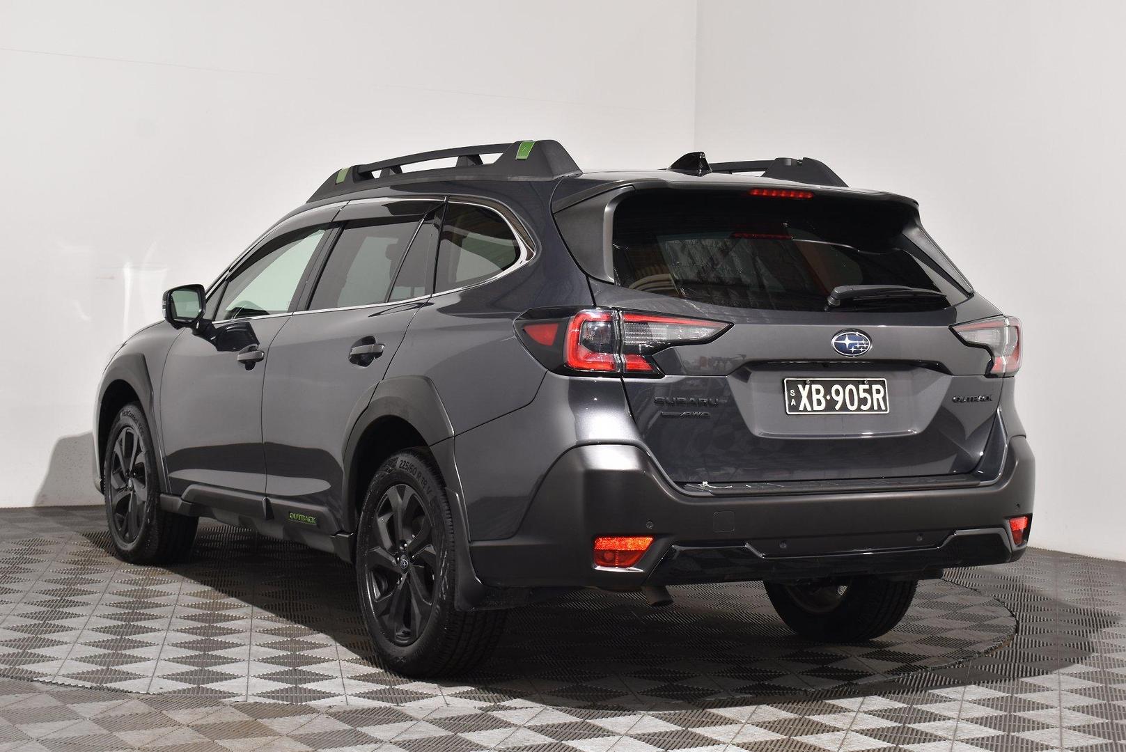 2021 Subaru Outback AWD Sport — photo 2