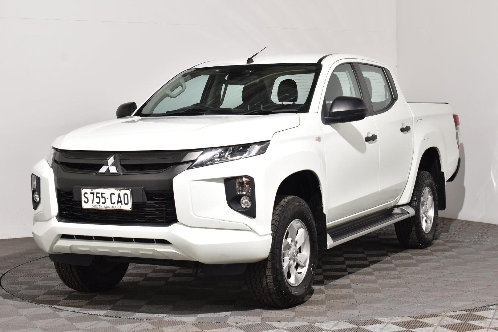 2019 Mitsubishi Triton GLX — photo 13