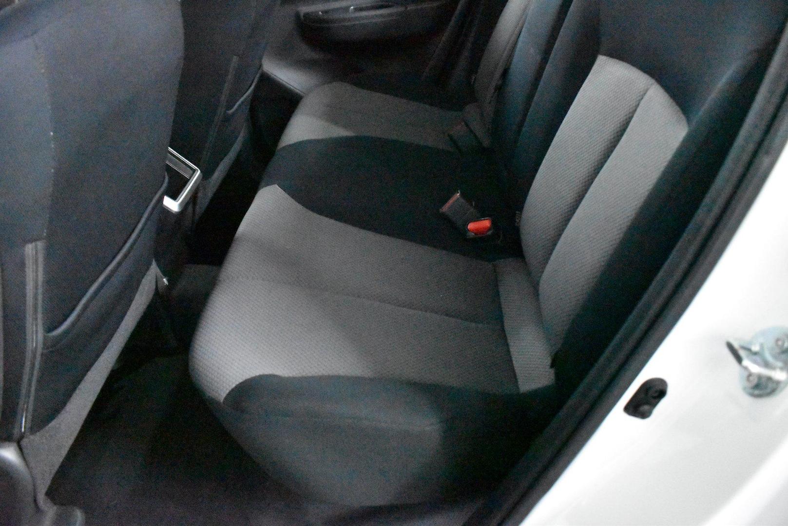 2019 Mitsubishi Triton GLX — photo 8