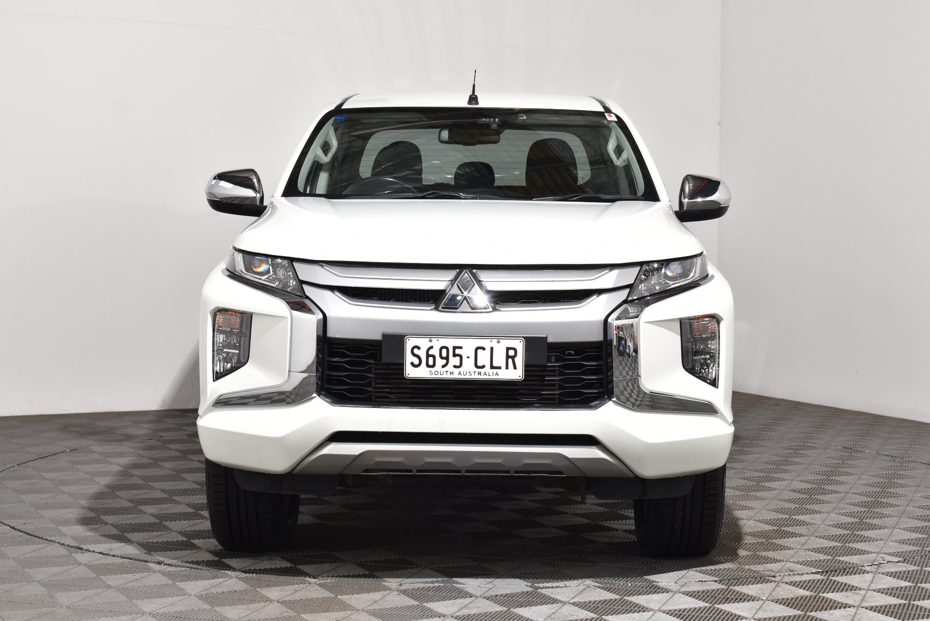 2021 Mitsubishi Triton GLXR — photo 3