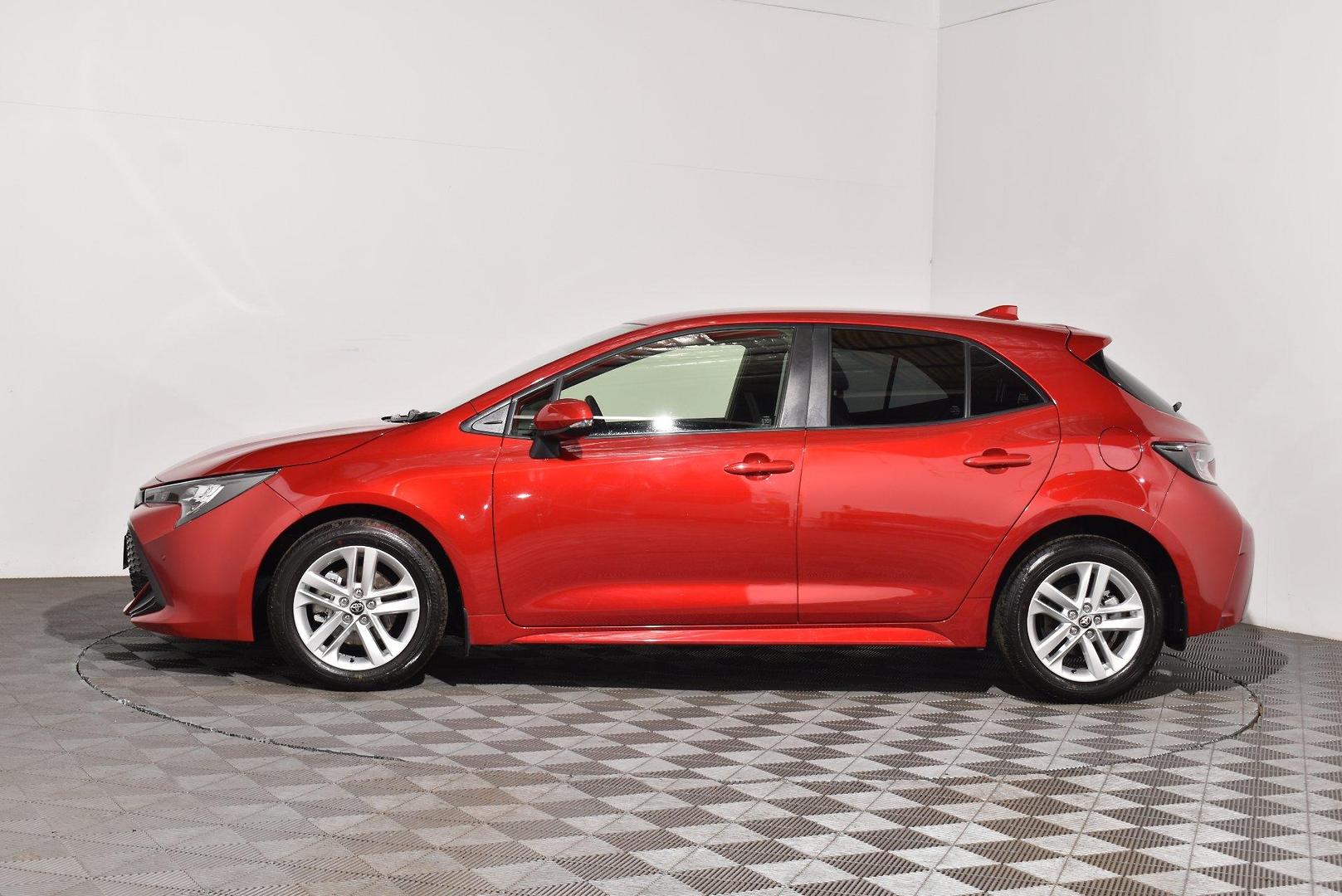 2019 Toyota Corolla SX — photo 11
