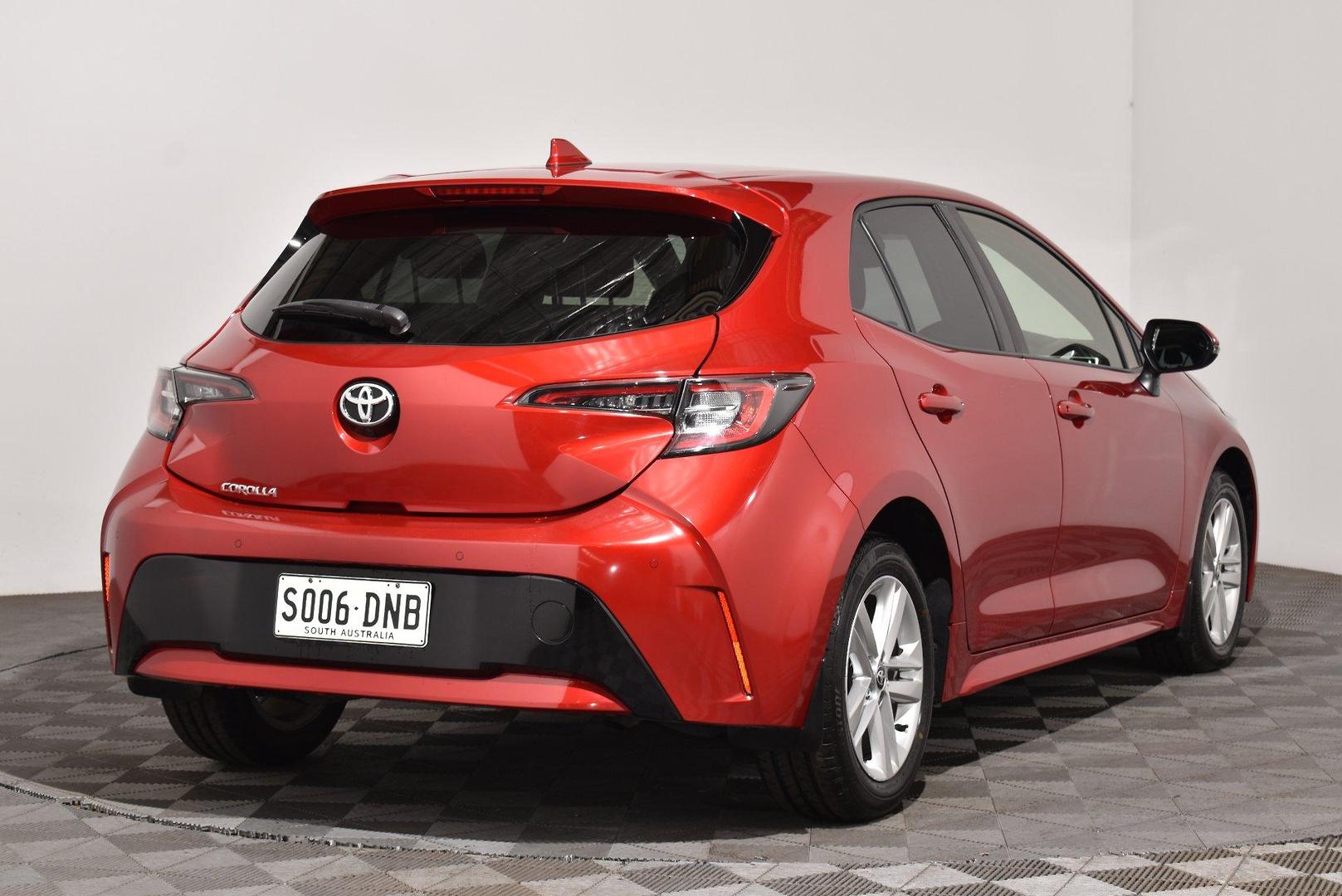2019 Toyota Corolla SX — photo 14