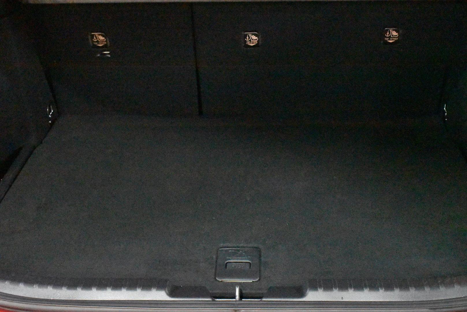 2019 Toyota Corolla SX — photo 16