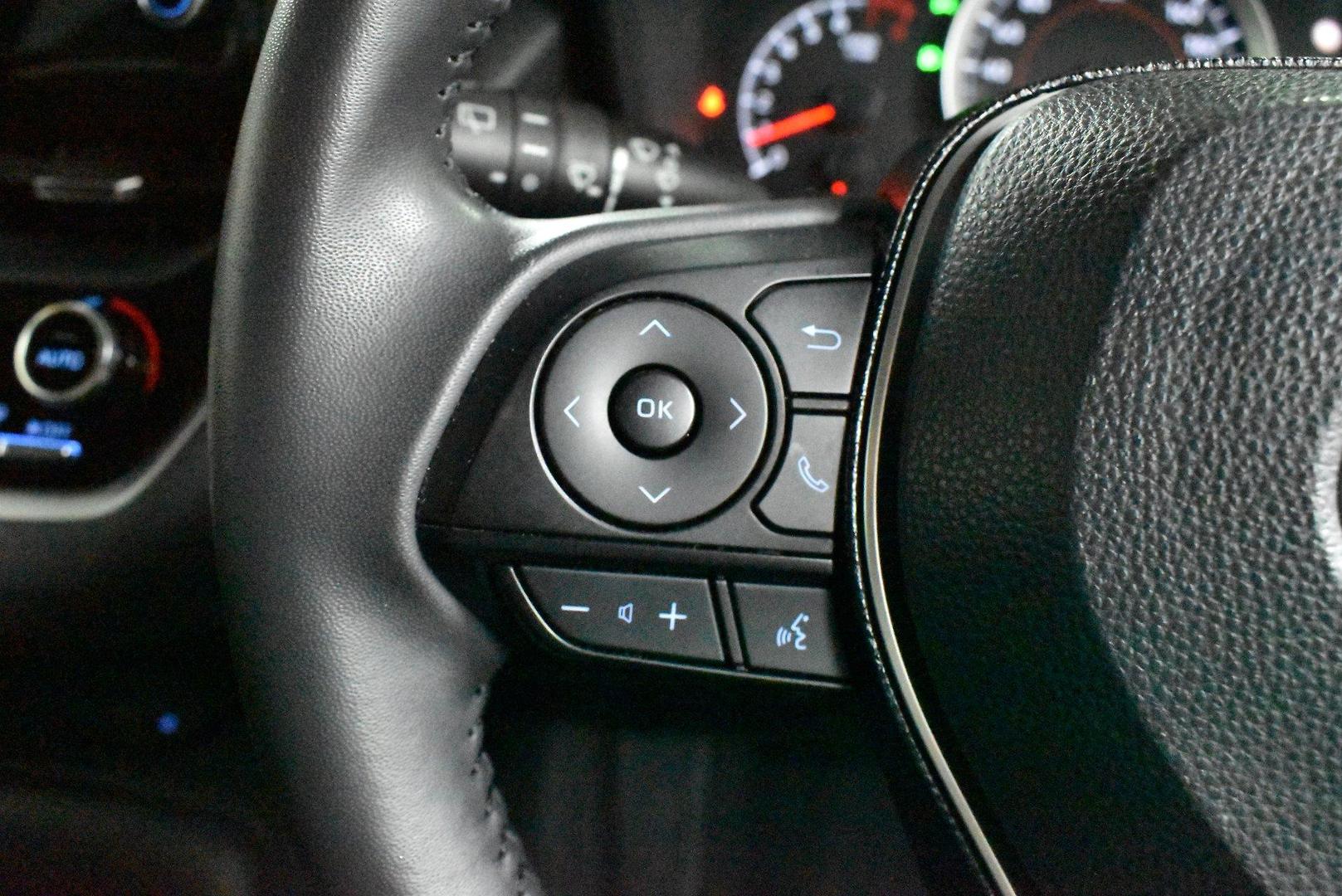 2019 Toyota Corolla SX — photo 21