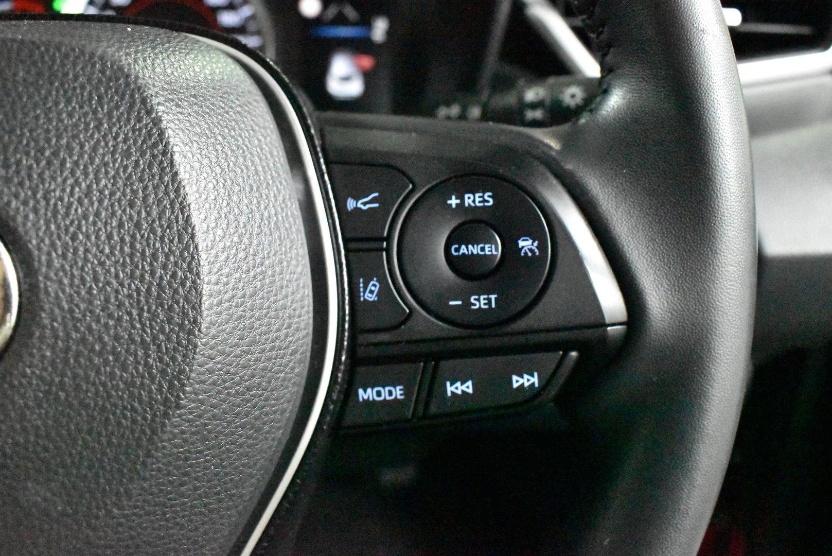 2019 Toyota Corolla SX — photo 22