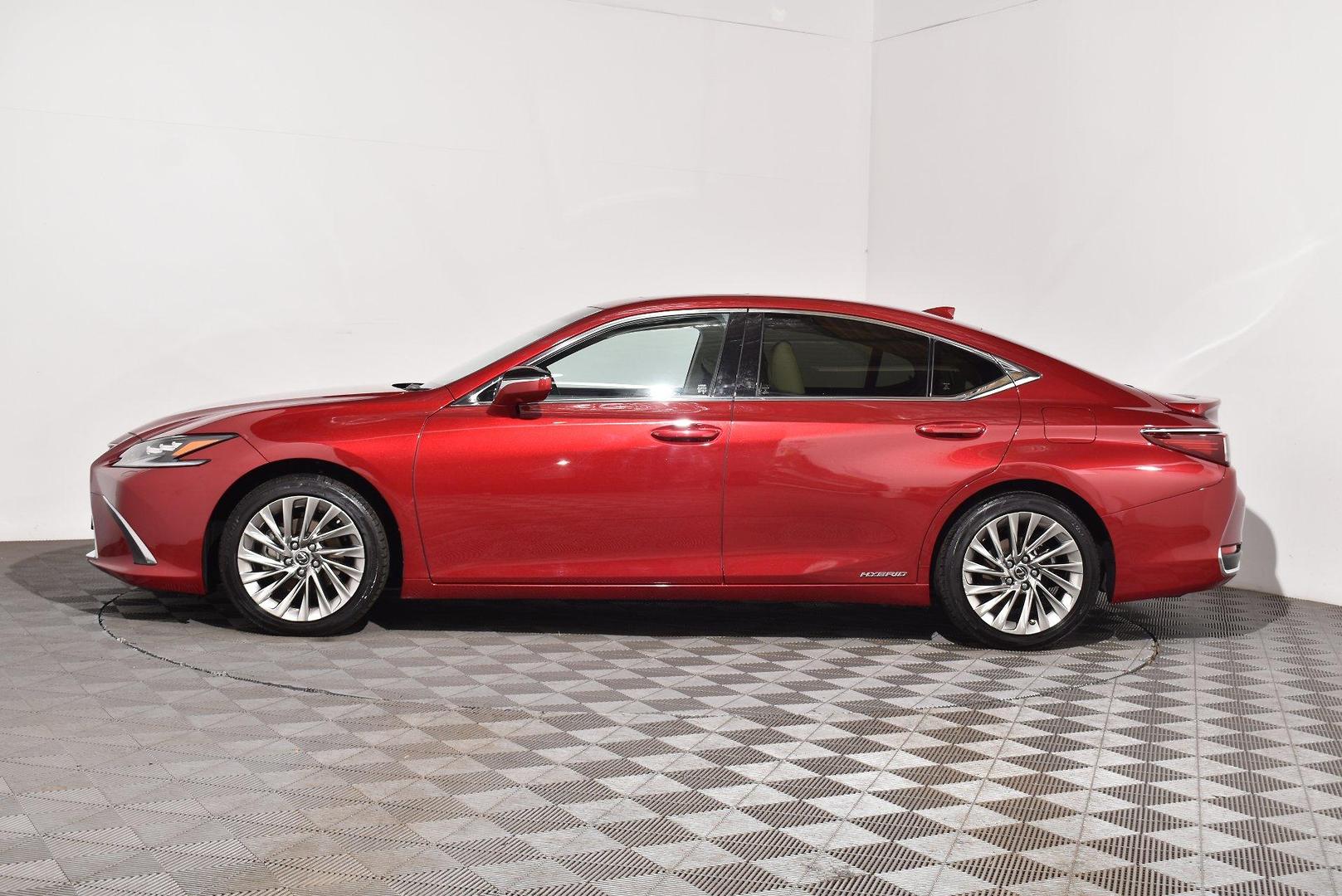 2021 Lexus ES ES300h Sports Luxury — photo 11