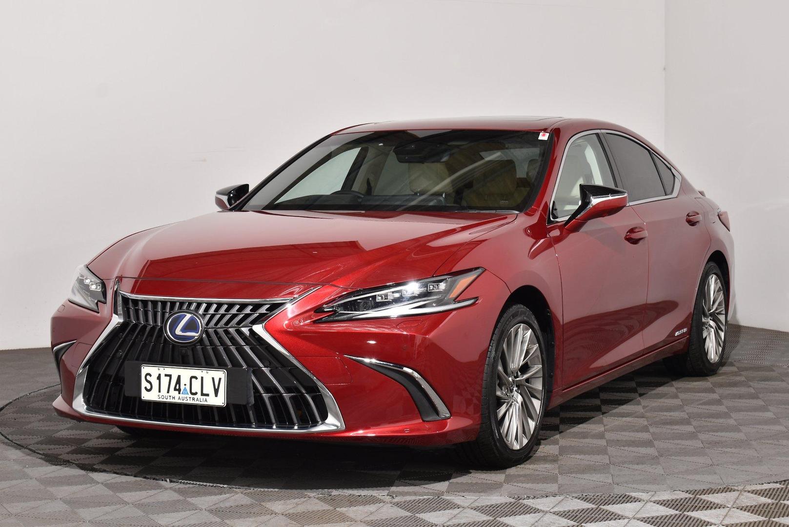 2021 Lexus ES ES300h Sports Luxury — photo 13