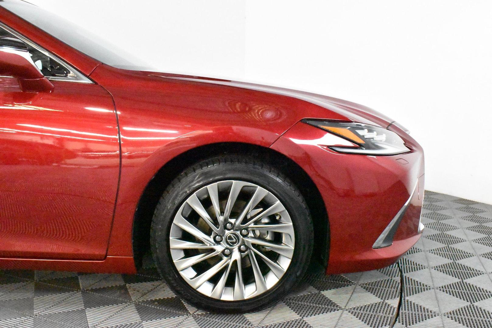 2021 Lexus ES ES300h Sports Luxury — photo 18