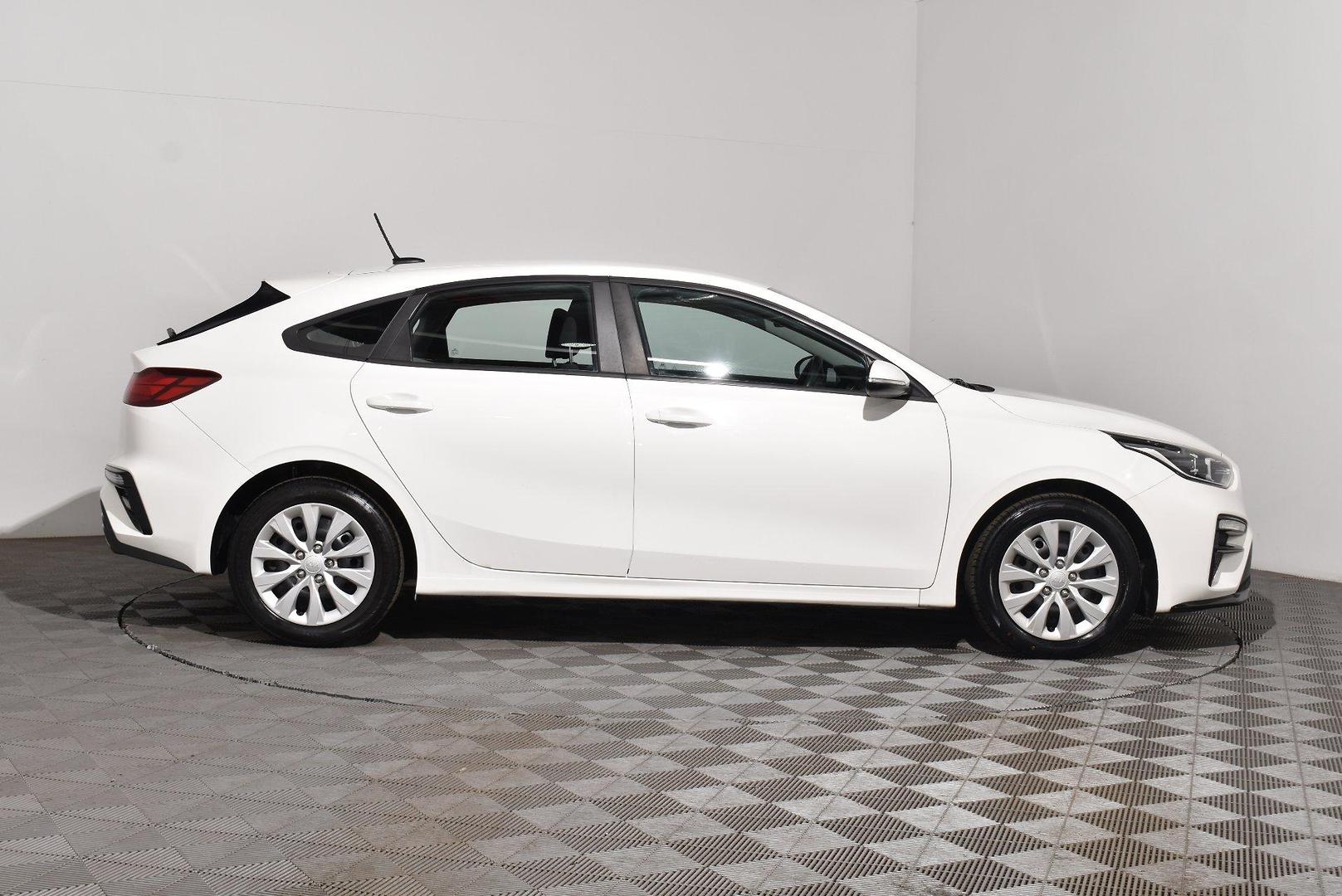 2018 Kia Cerato S — photo 10