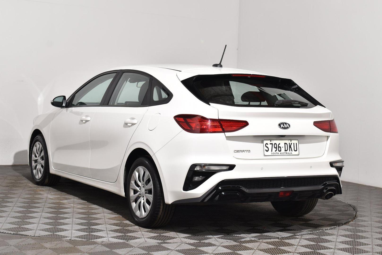 2018 Kia Cerato S — photo 2
