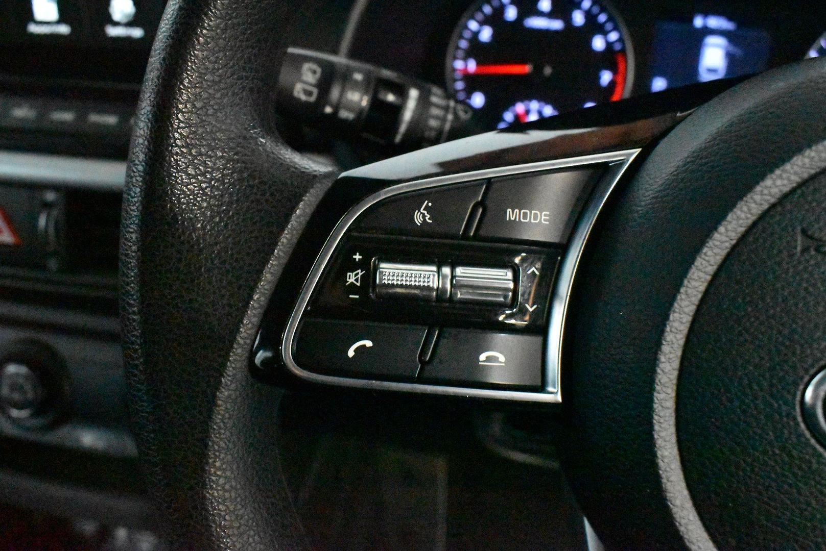 2018 Kia Cerato S — photo 21
