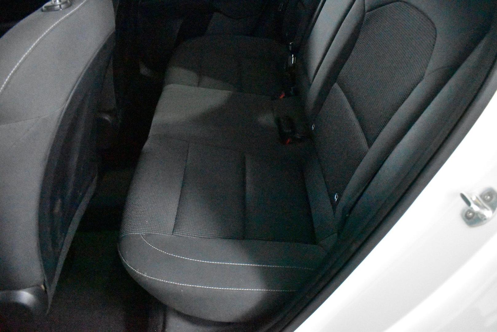 2018 Kia Cerato S — photo 8