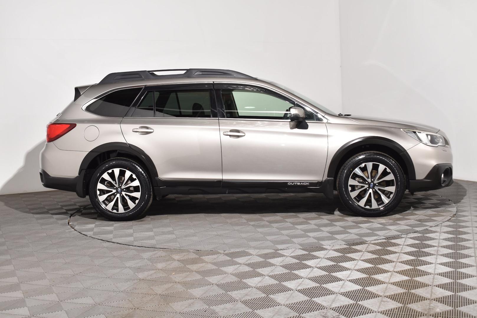 2016 Subaru Outback 25i Premium — photo 10