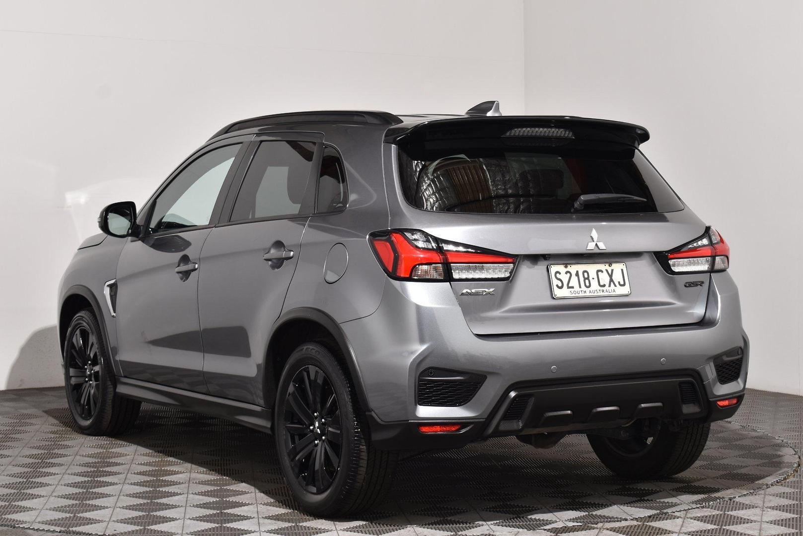 2023 Mitsubishi ASX GSR — photo 2