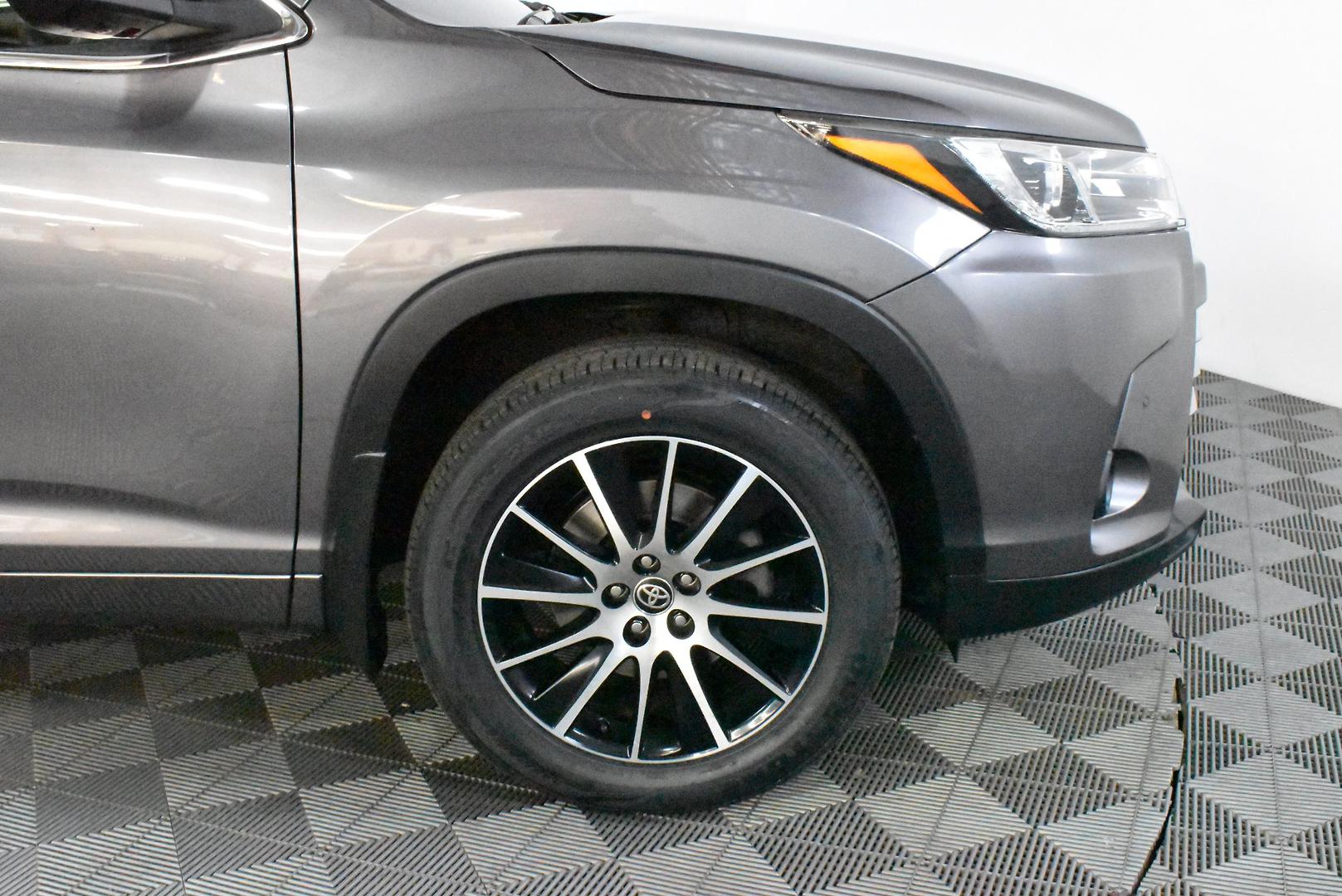2019 Toyota Kluger Grande — photo 18
