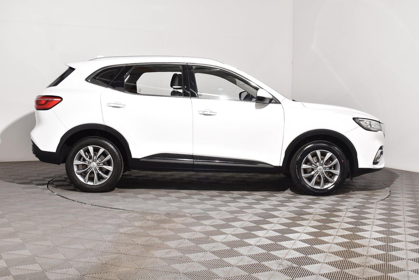 2022 MG HS Vibe — photo 10 of 26