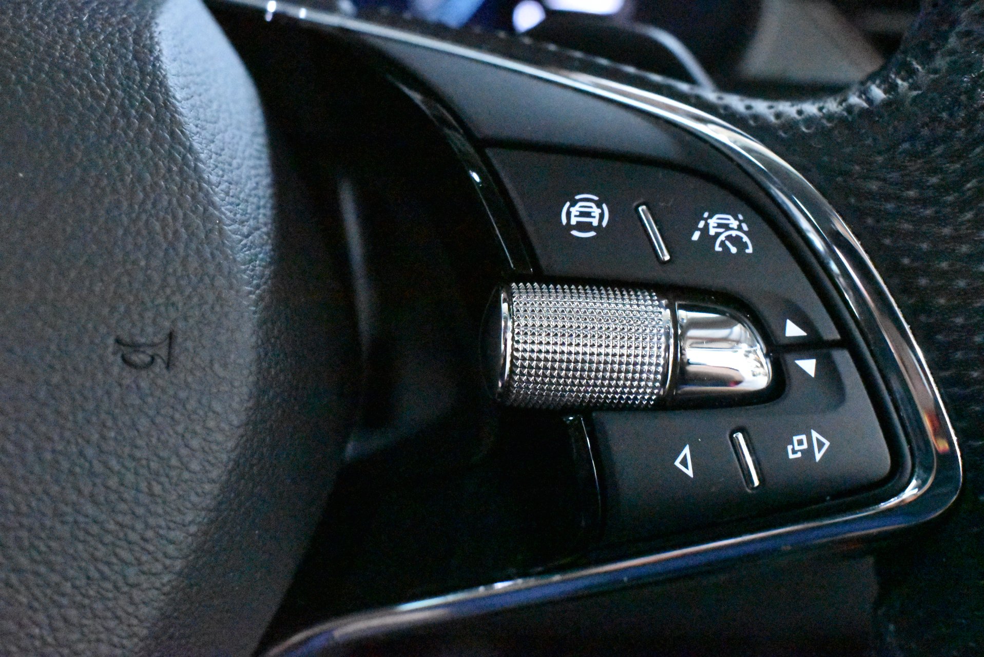 2023 SKODA Kamiq 110TSI Signature — photo 22
