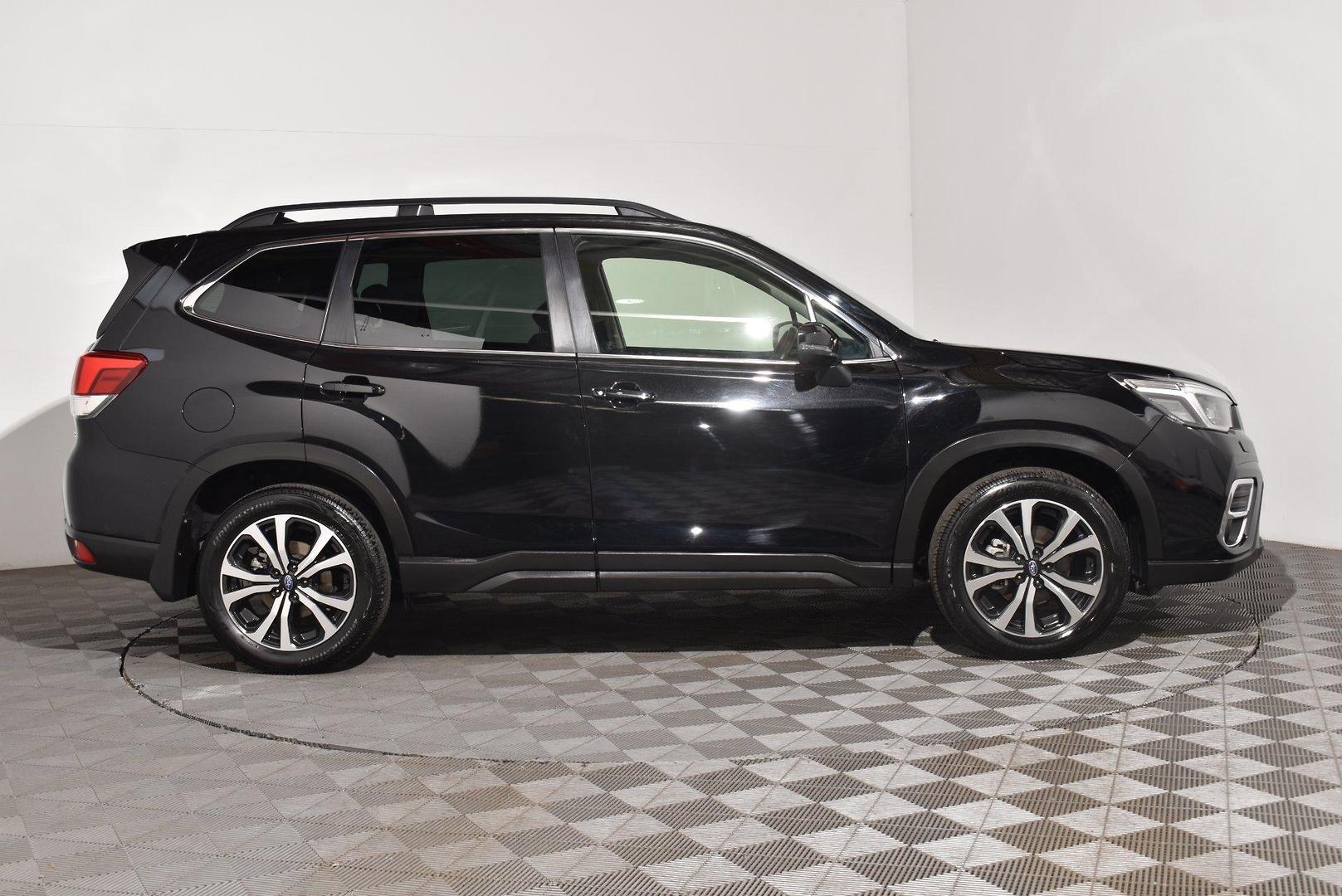 2020 Subaru Forester 25i Premium — photo 10