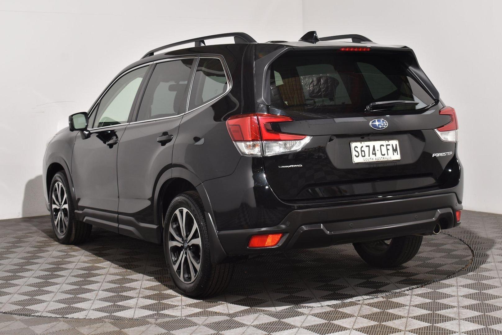 2020 Subaru Forester 25i Premium — photo 2