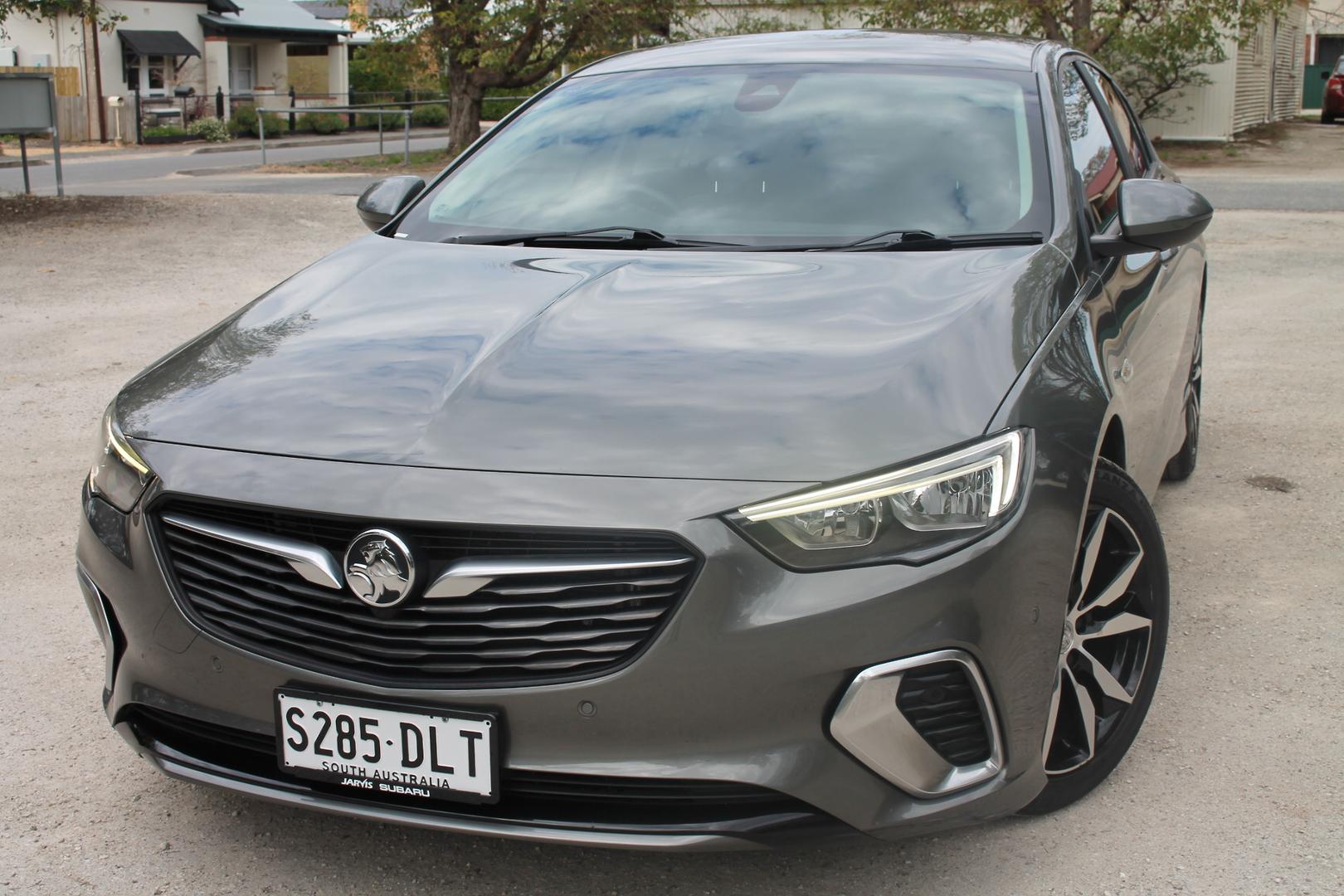 2018 Holden Commodore RS — photo 3