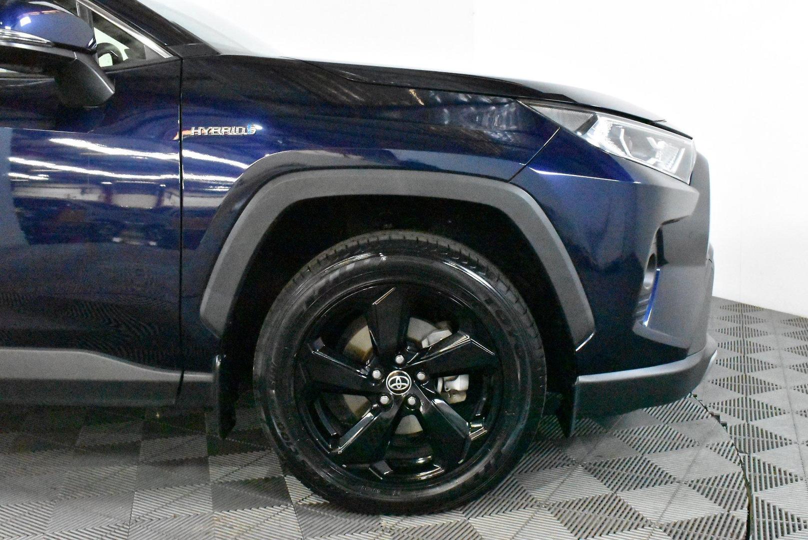 2020 Toyota RAV4 Cruiser — photo 18