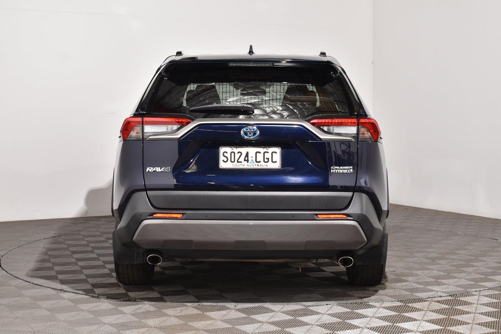 2020 Toyota RAV4 Cruiser — photo 4