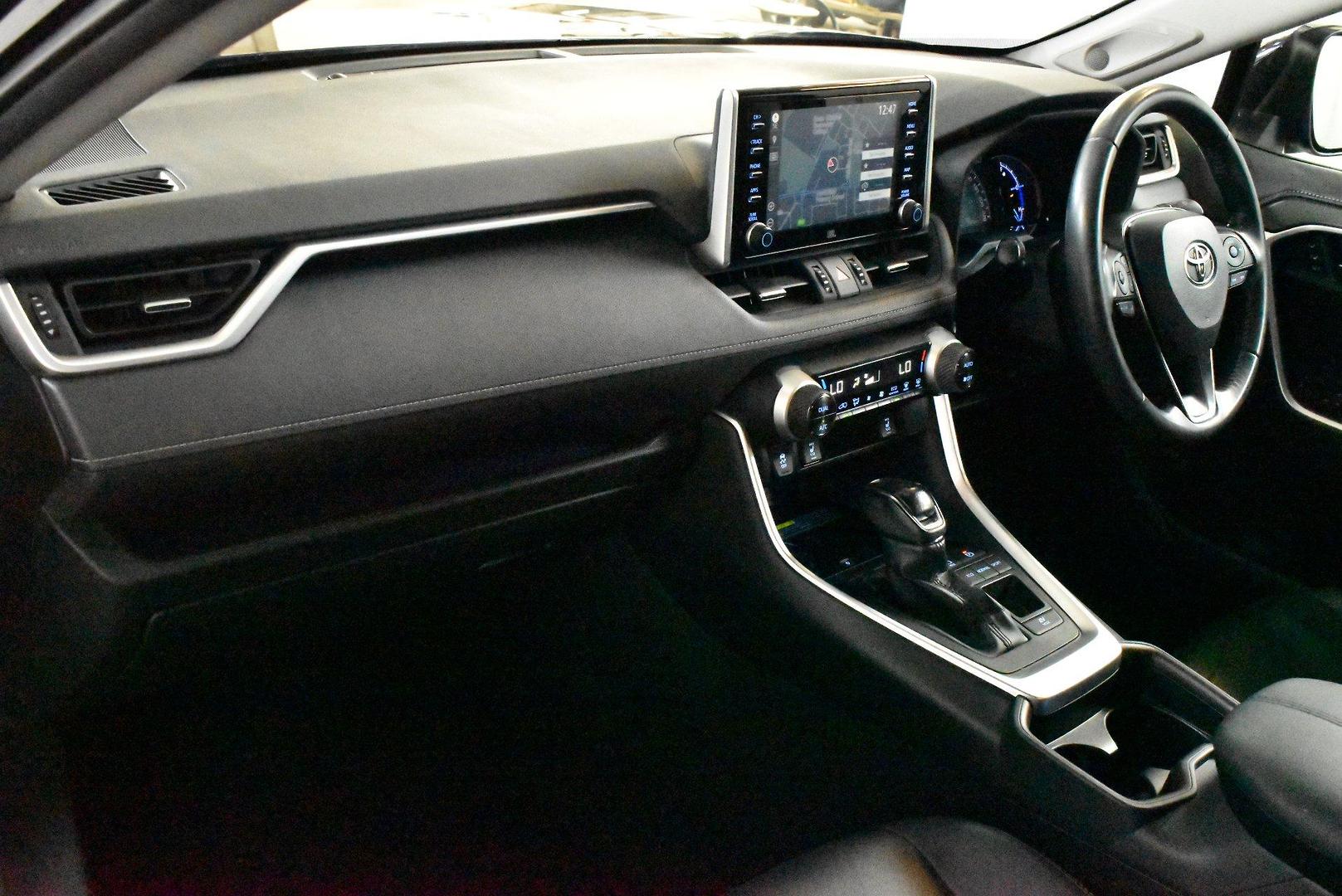 2020 Toyota RAV4 Cruiser — photo 6