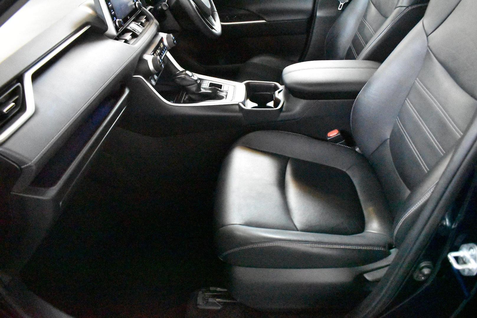 2020 Toyota RAV4 Cruiser — photo 7