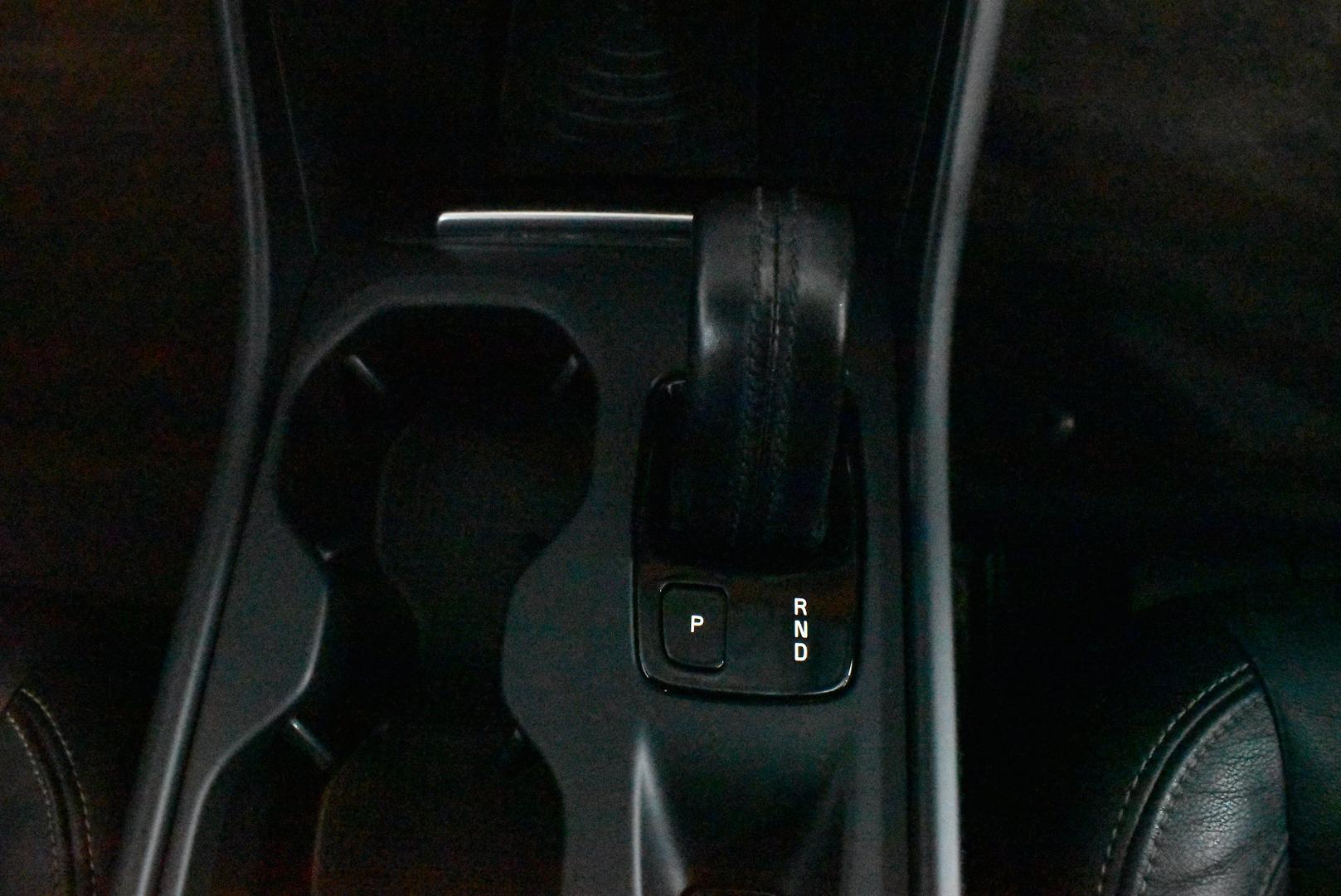 2018 Volvo XC40 T4 Momentum — photo 20