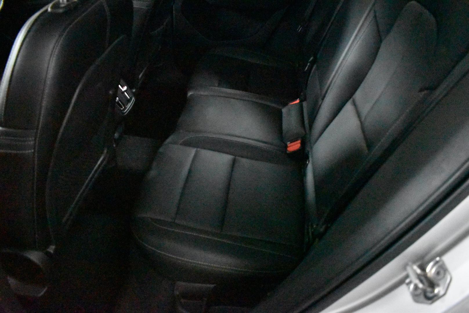 2018 Volvo XC40 T4 Momentum — photo 8