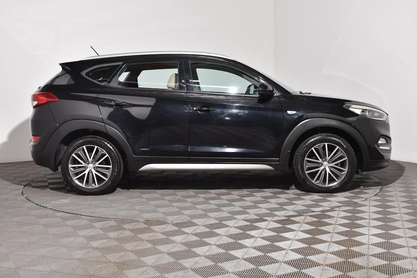 2016 Hyundai Tucson Active X — photo 10