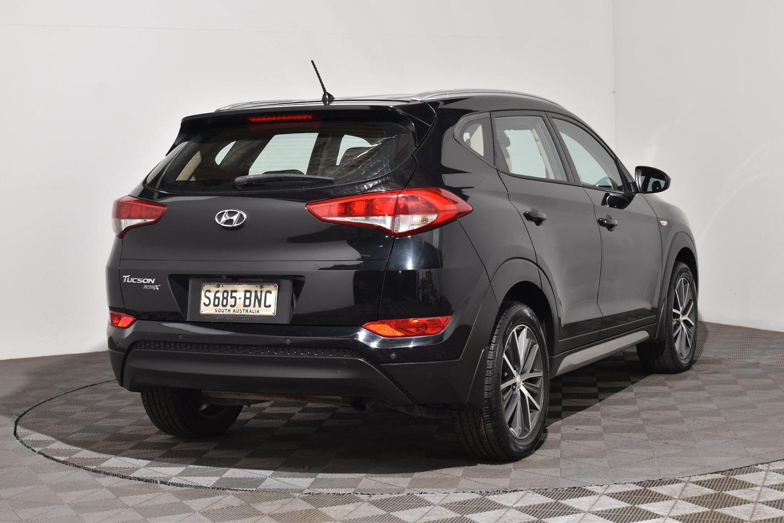2016 Hyundai Tucson Active X — photo 14