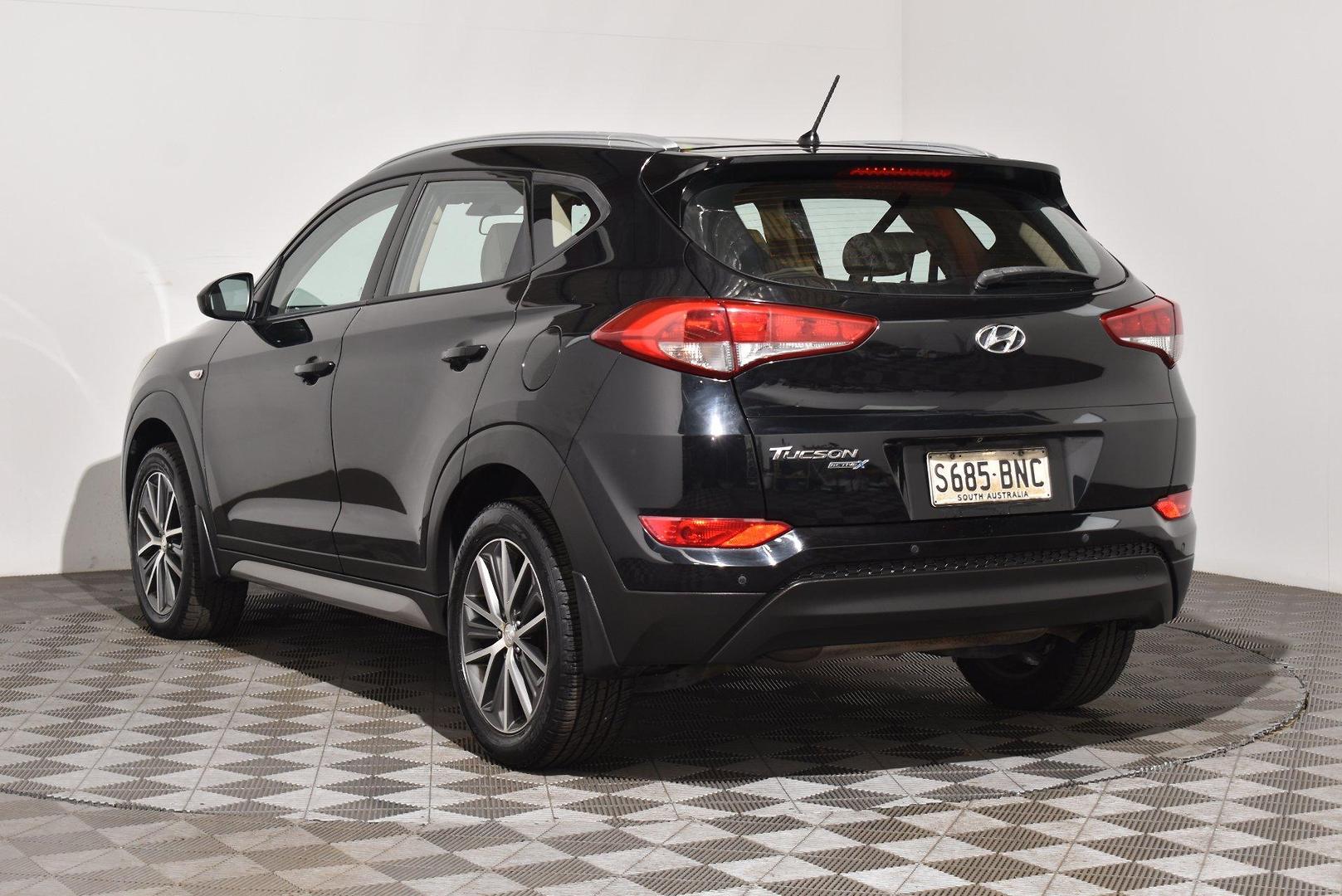 2016 Hyundai Tucson Active X — photo 2