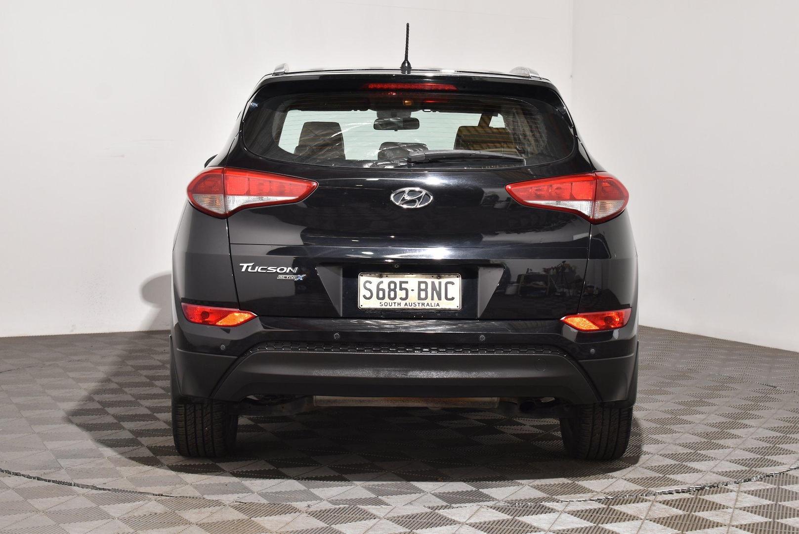 2016 Hyundai Tucson Active X — photo 4
