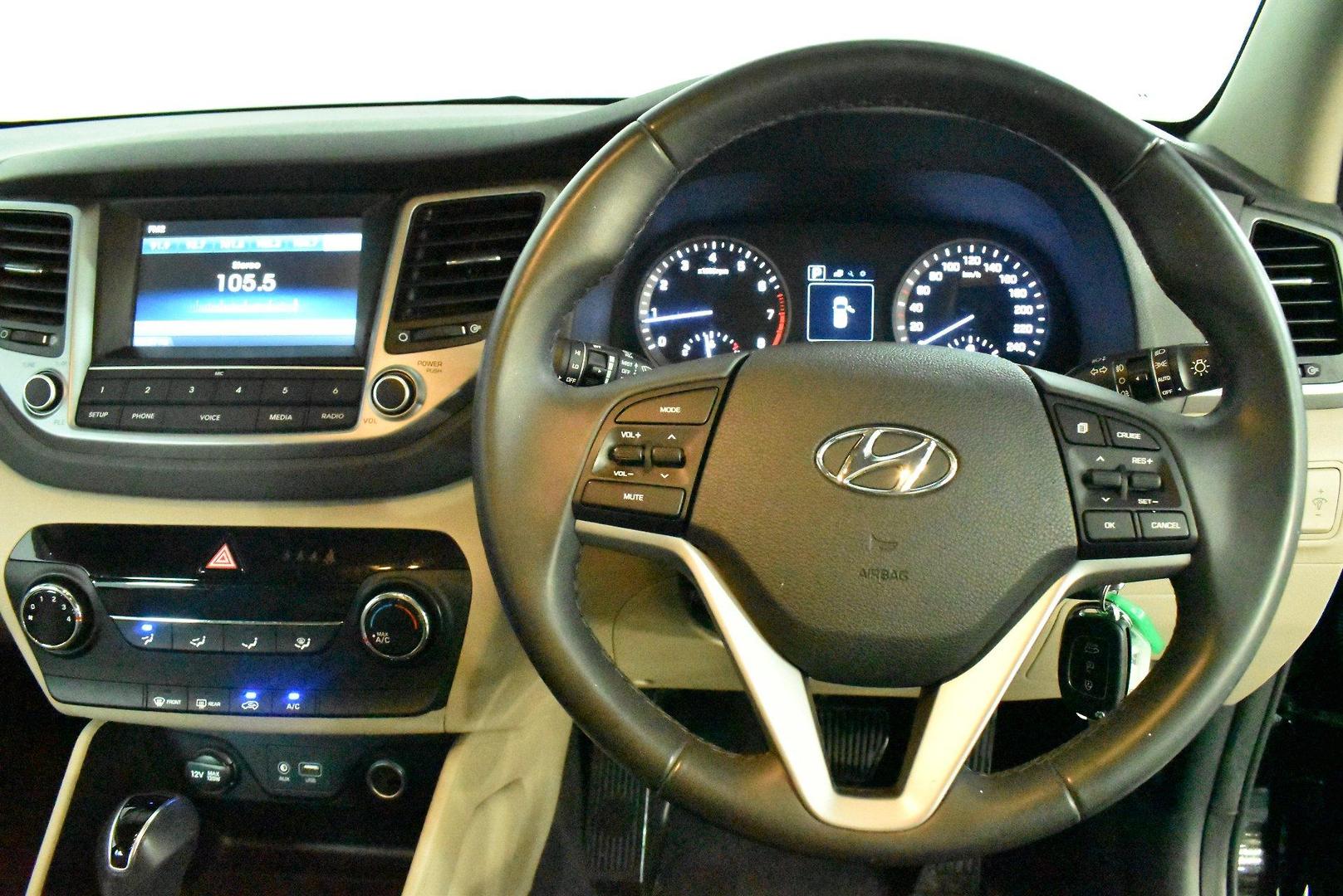 2016 Hyundai Tucson Active X — photo 5