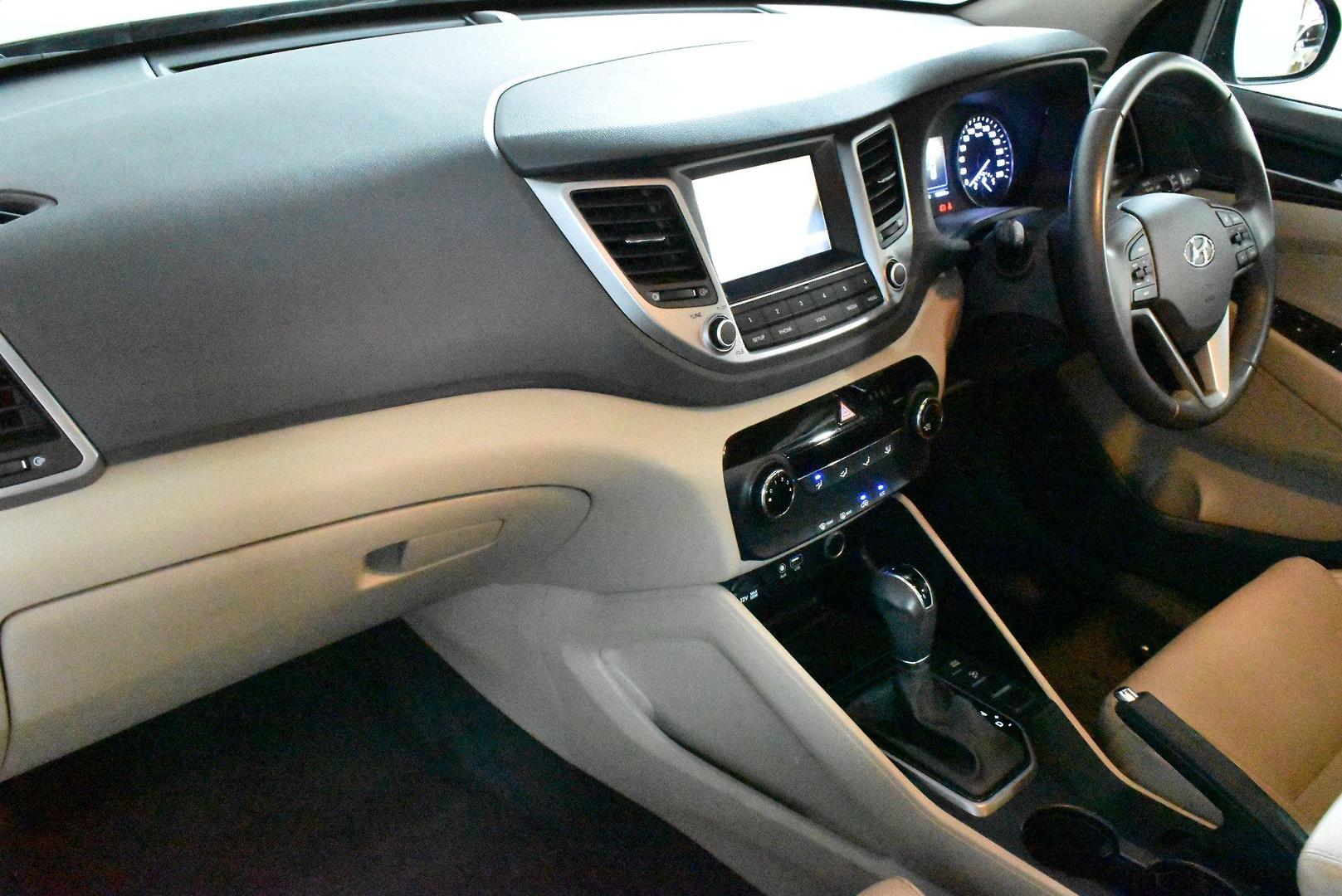 2016 Hyundai Tucson Active X — photo 6