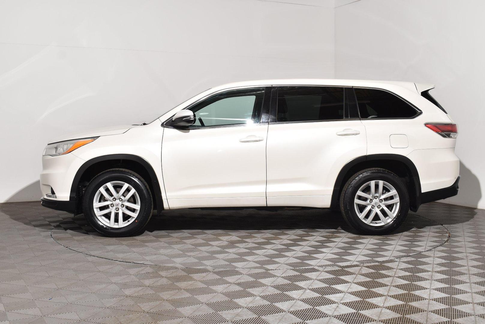 2014 Toyota Kluger GX — photo 11