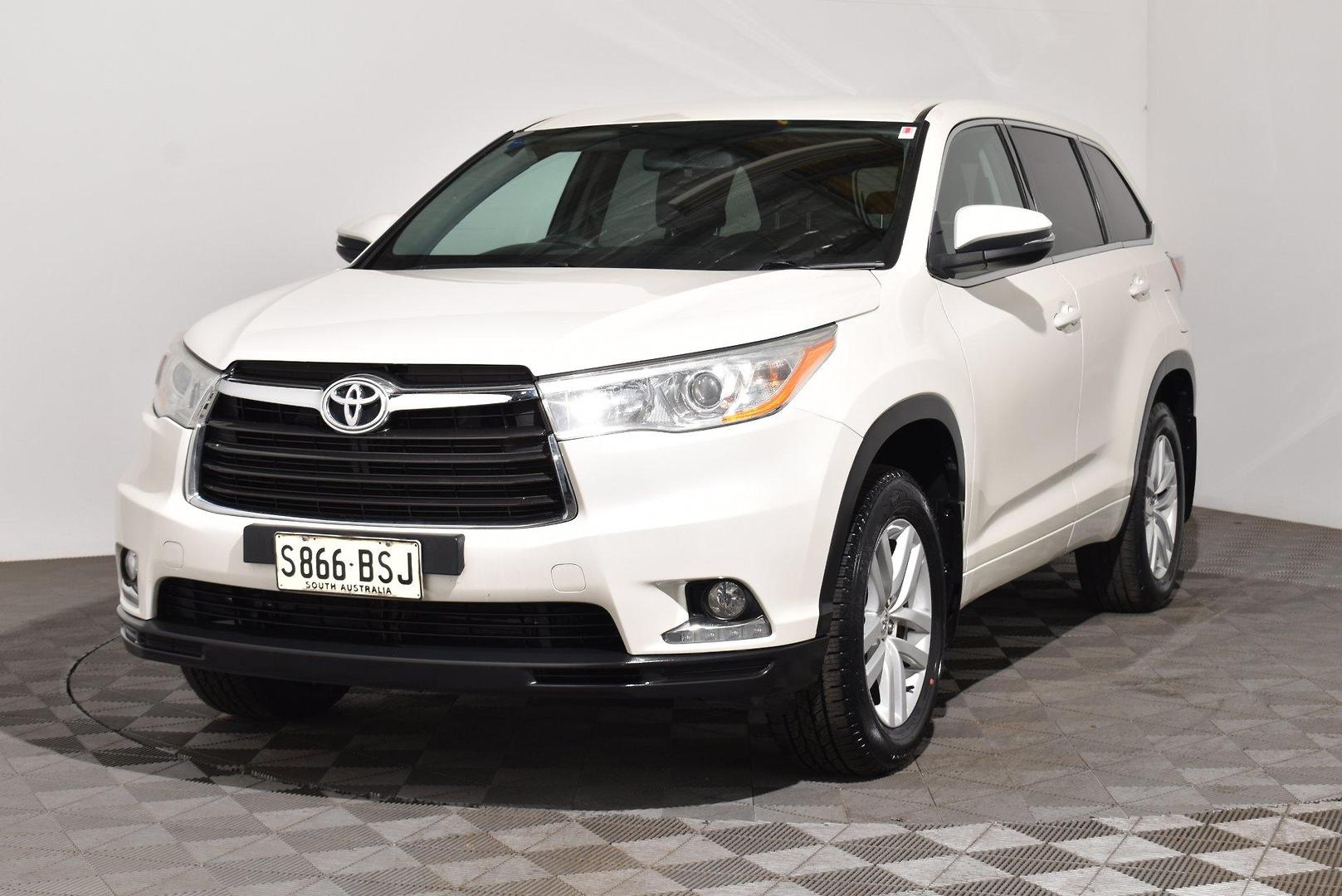 2014 Toyota Kluger GX — photo 13