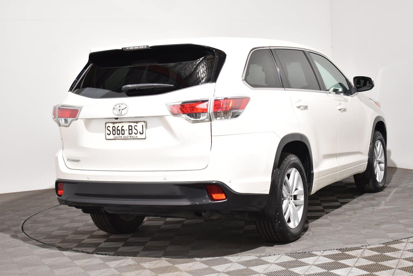 2014 Toyota Kluger GX — photo 14