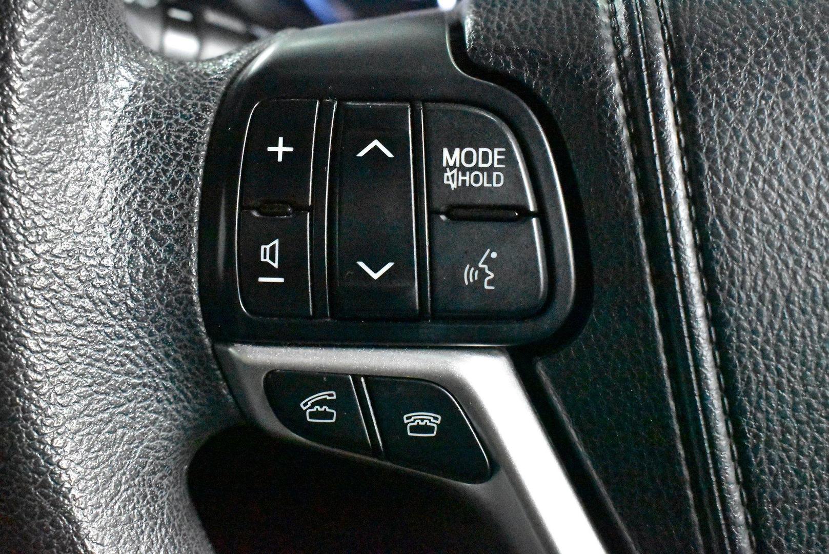 2014 Toyota Kluger GX — photo 21