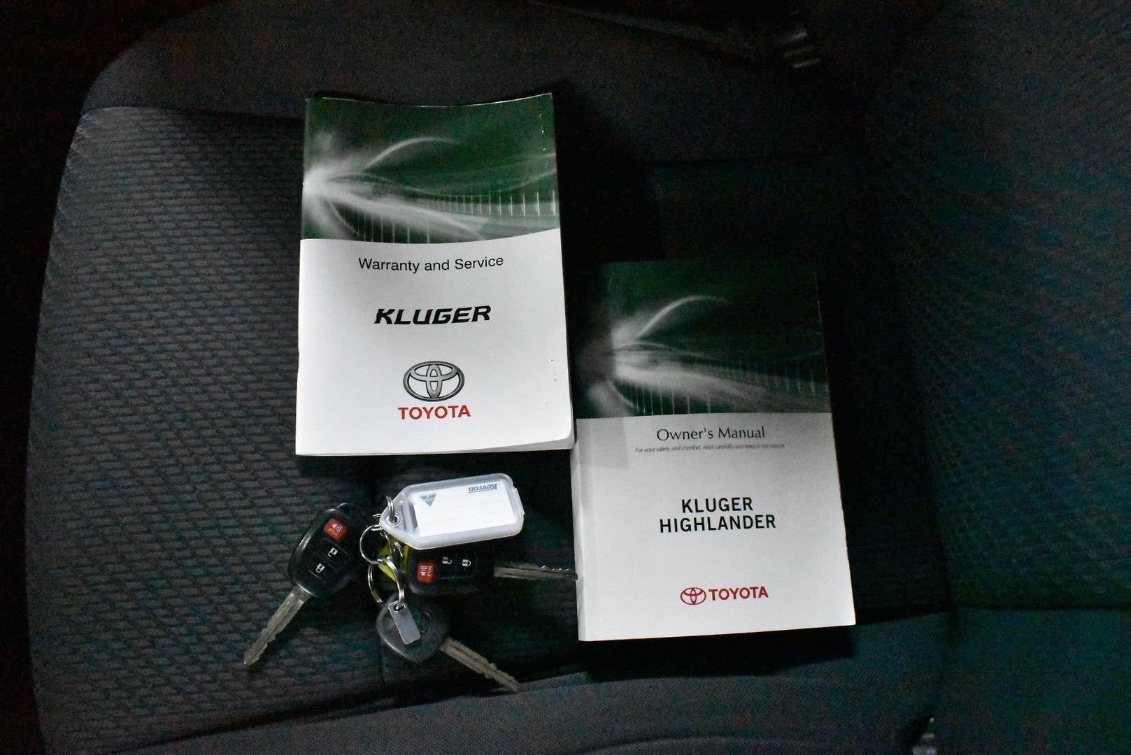2014 Toyota Kluger GX — photo 25