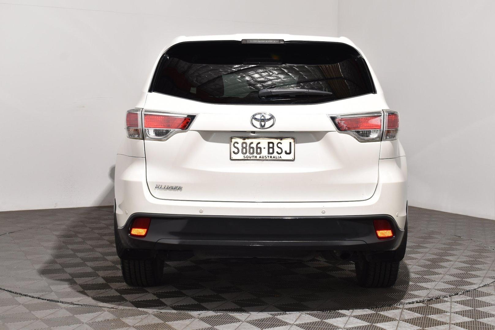 2014 Toyota Kluger GX — photo 4
