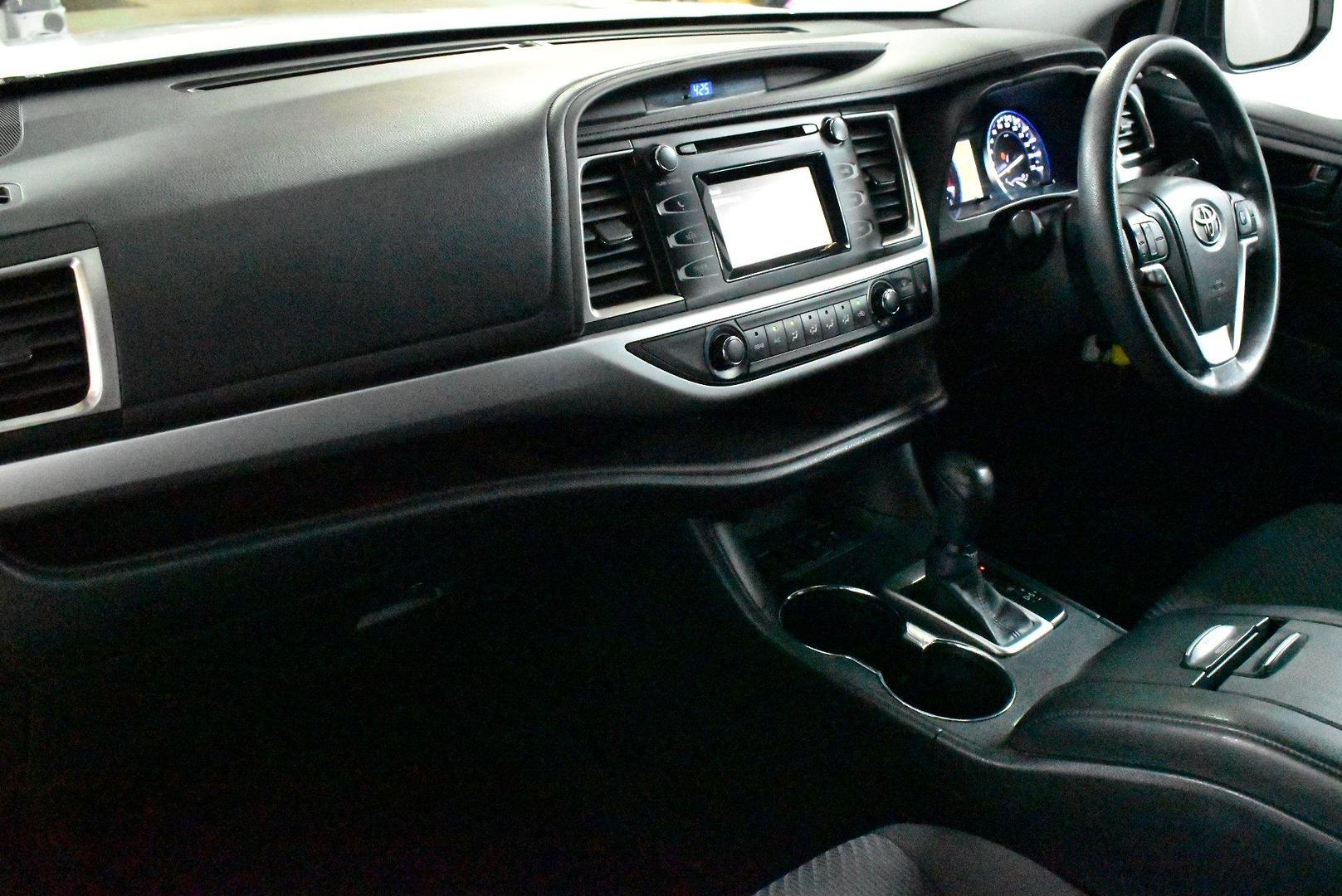 2014 Toyota Kluger GX — photo 6
