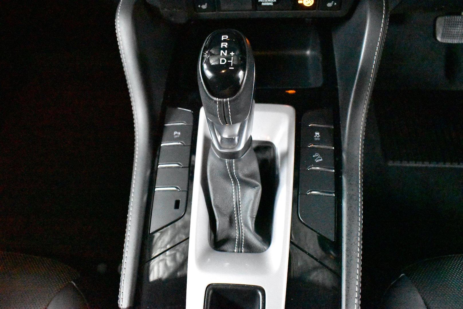 2022 Isuzu MU-X LST — photo 20