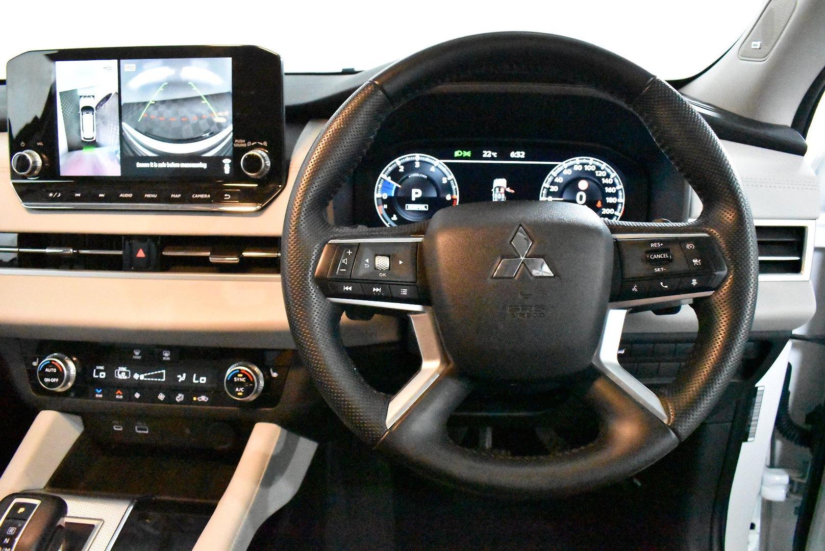 2022 Mitsubishi Outlander Exceed — photo 5