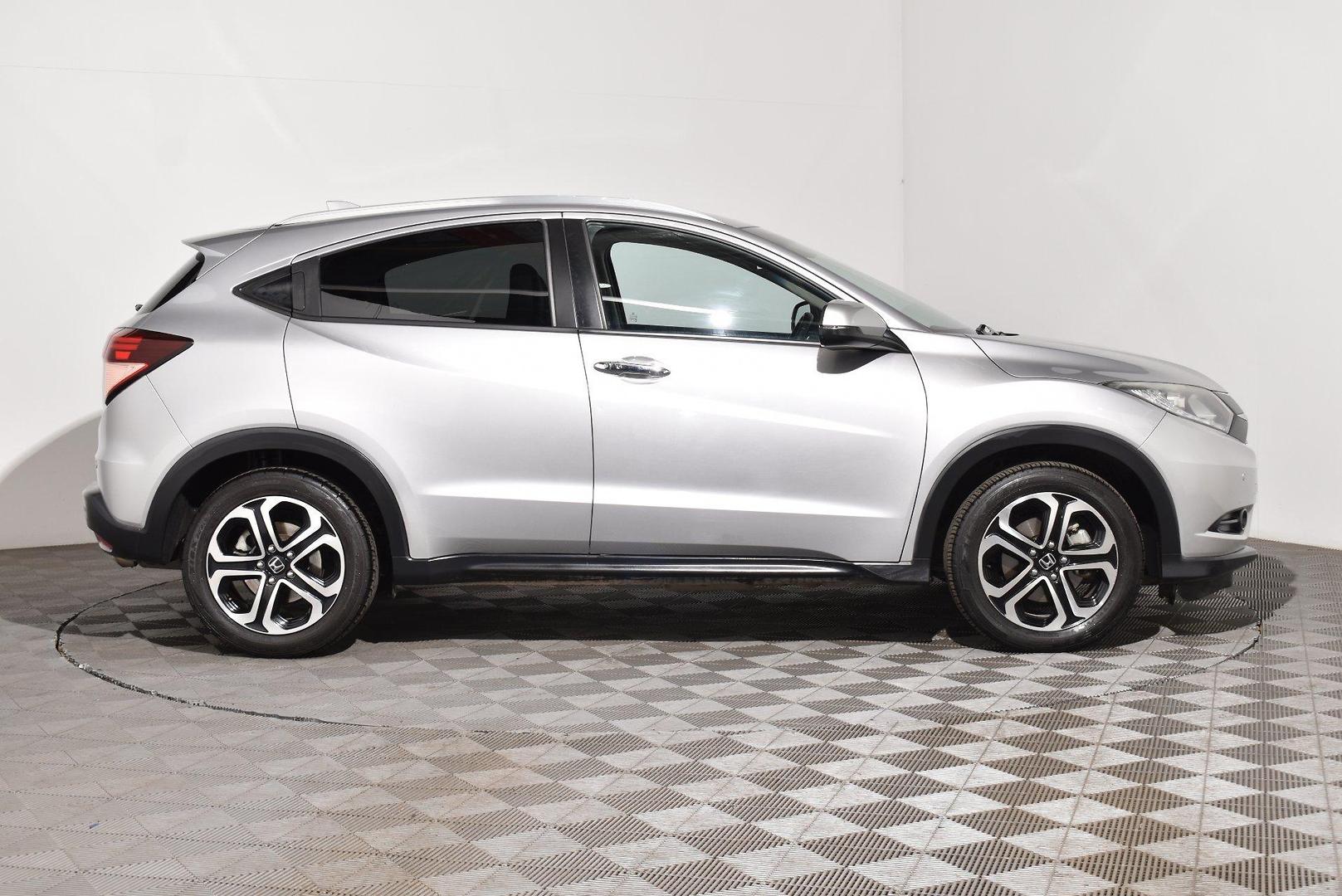 2015 Honda HR-V VTiL — photo 11