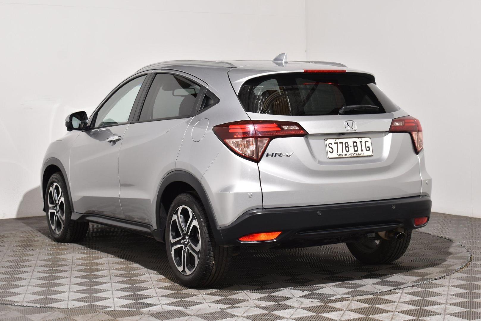 2015 Honda HR-V VTiL — photo 2