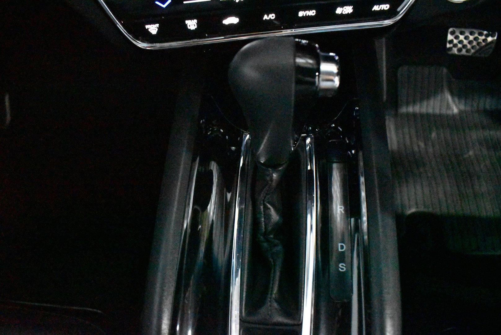 2015 Honda HR-V VTiL — photo 21