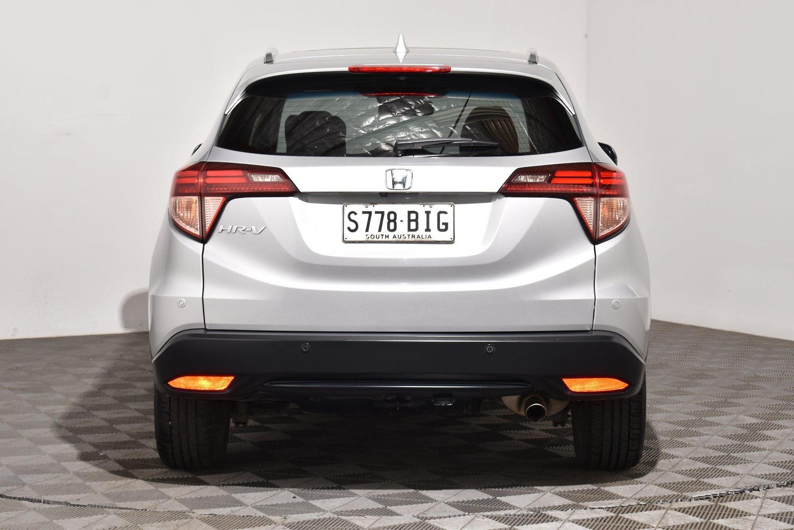 2015 Honda HR-V VTiL — photo 4